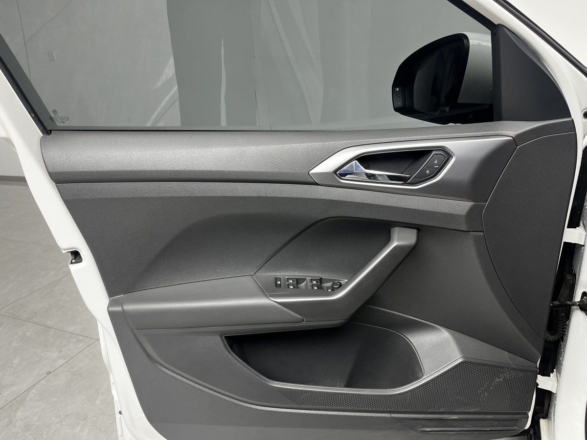 Volkswagen T-Cross 2021 #17 Volkswagen T-Cross 2021 car image #17