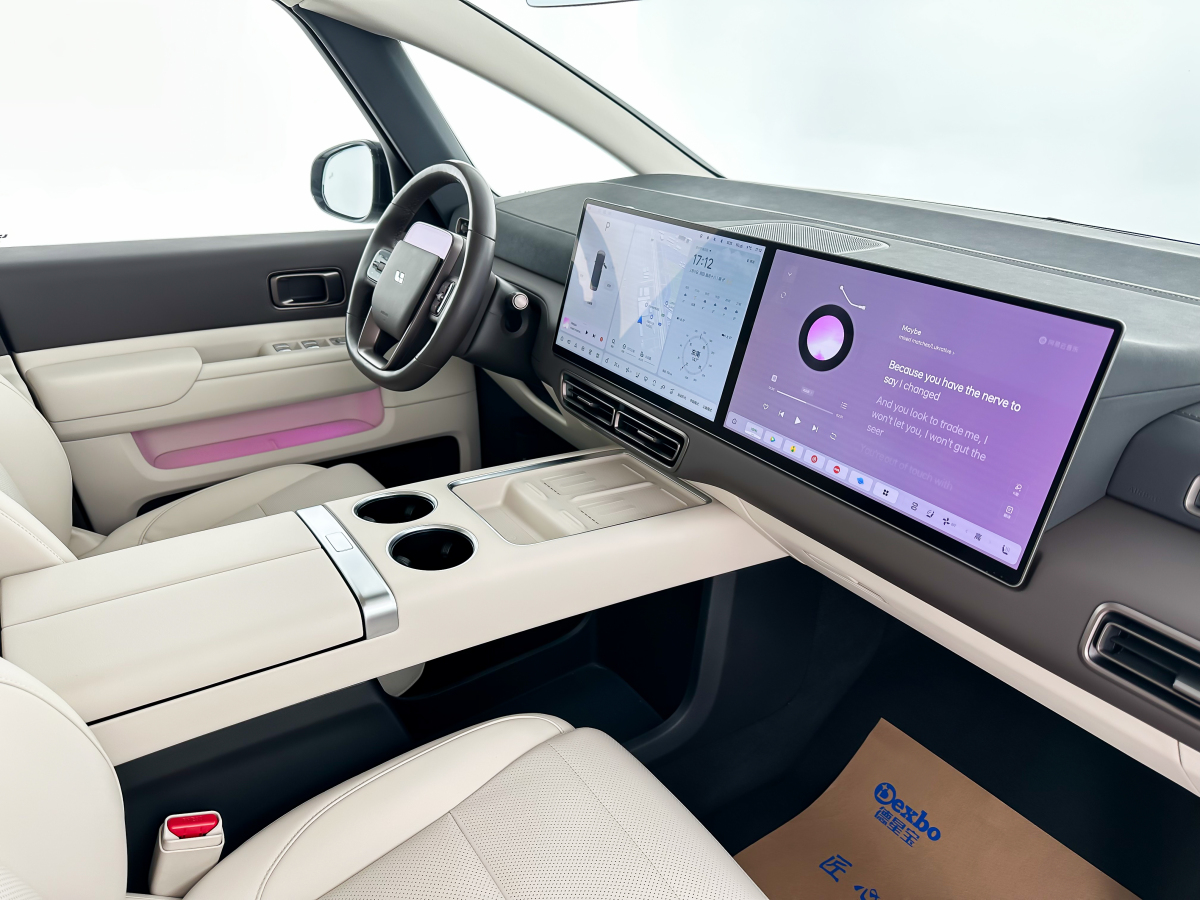 理想汽车 理想MEGA 2024 汽车图片 #17