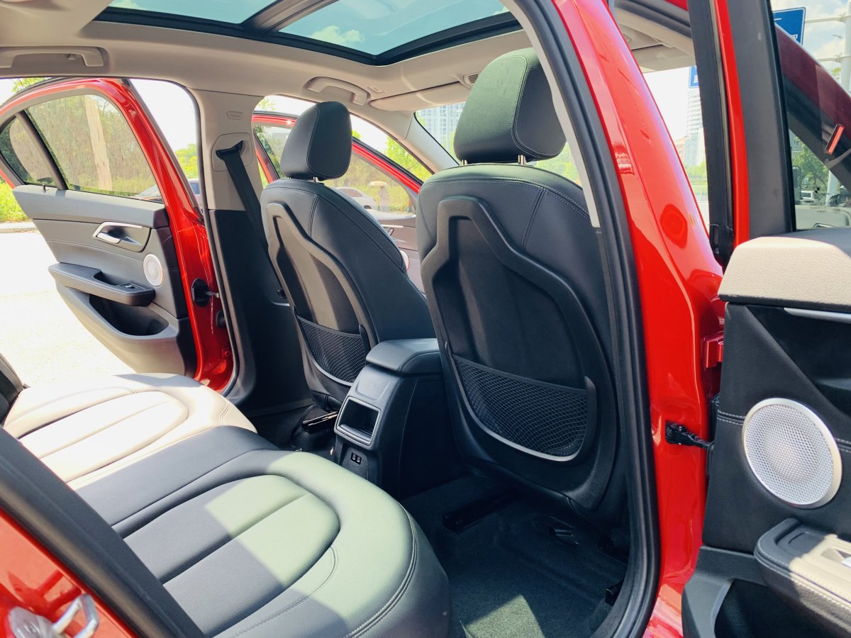 BMW 1 Series 2020 #17 BMW 1 Series 2020 car image #17