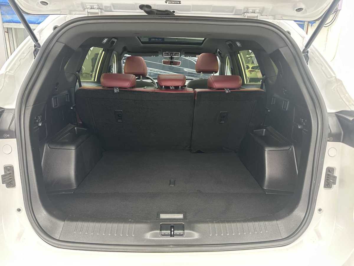 Jetour X70 PLUS 2022 car image #17