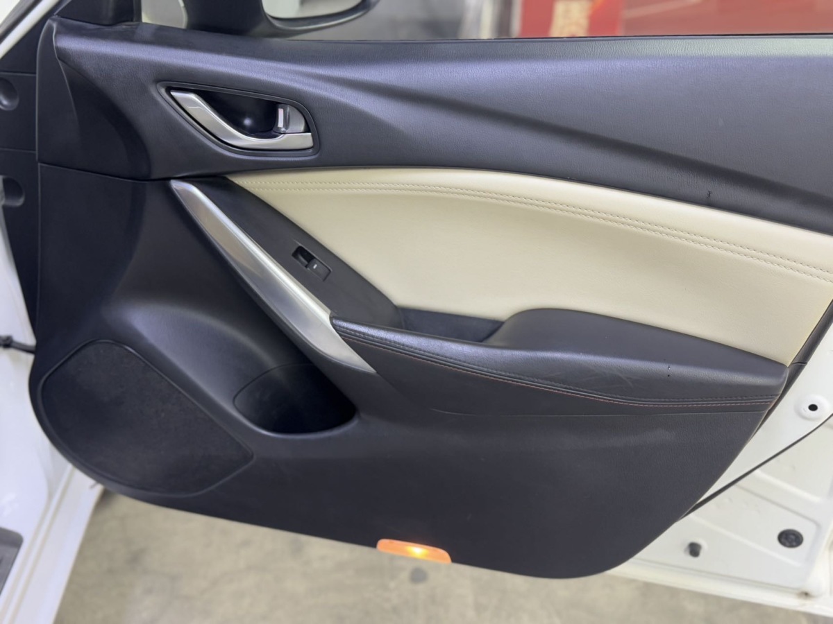 Mazda 2014 car image #17