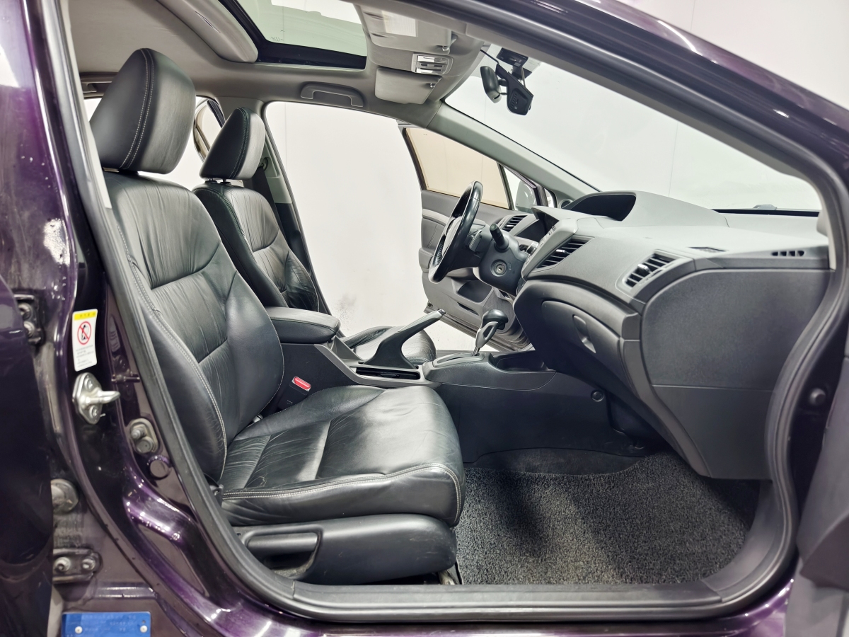 Honda Civic 2012 car image #17