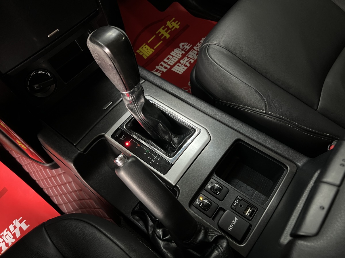 Toyota Land Cruiser Prado 2015 car image #17