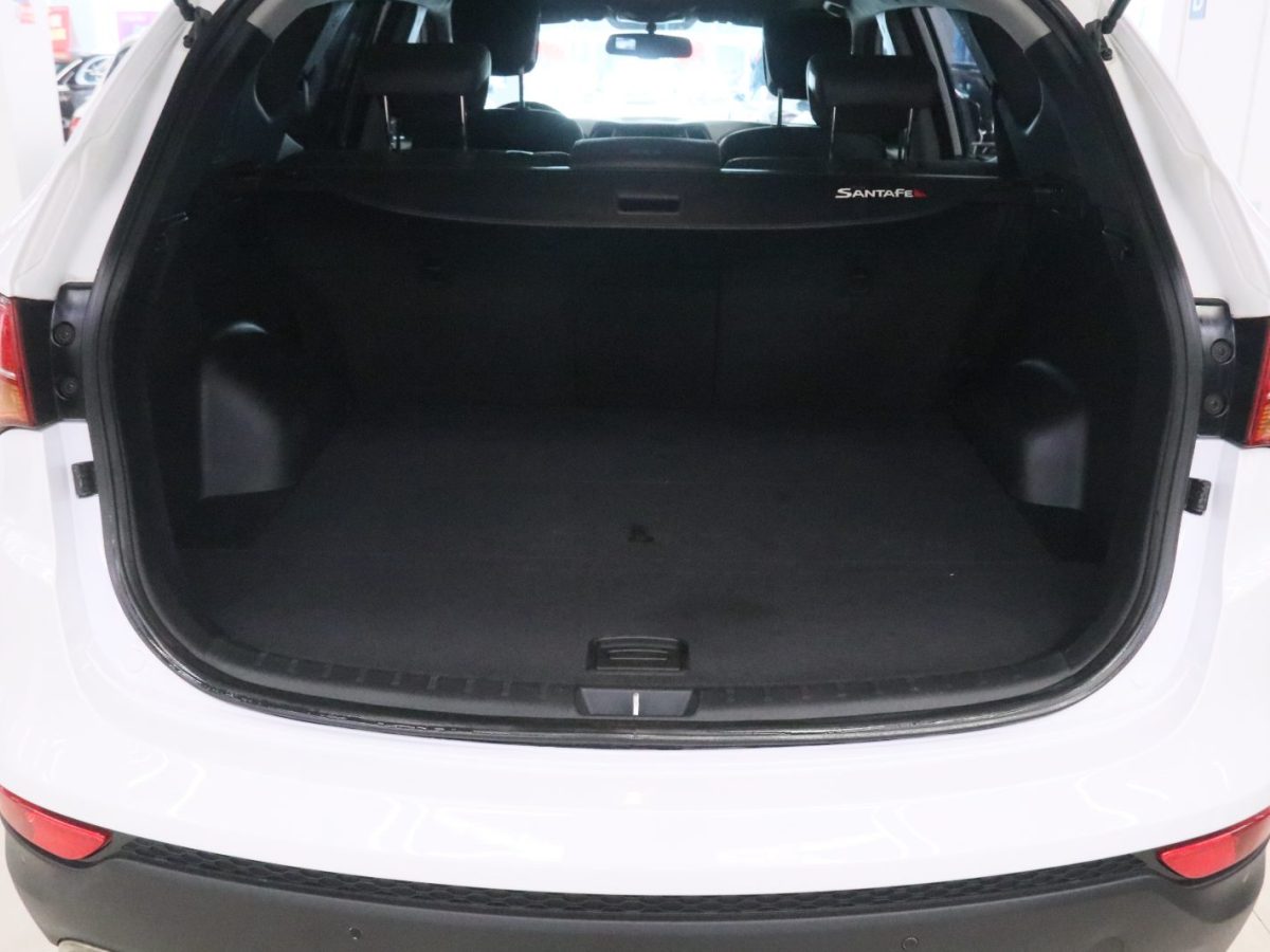 Hyundai Santa Fe 2015 car image #17