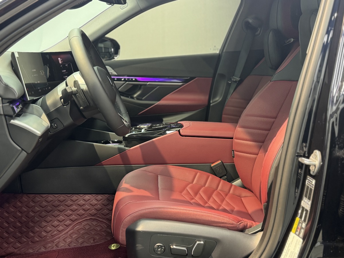 BMW i5 2025 car image #17