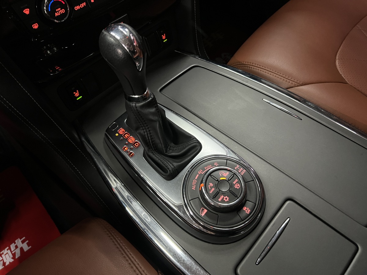 日产 途乐 2017 汽车图片 #17