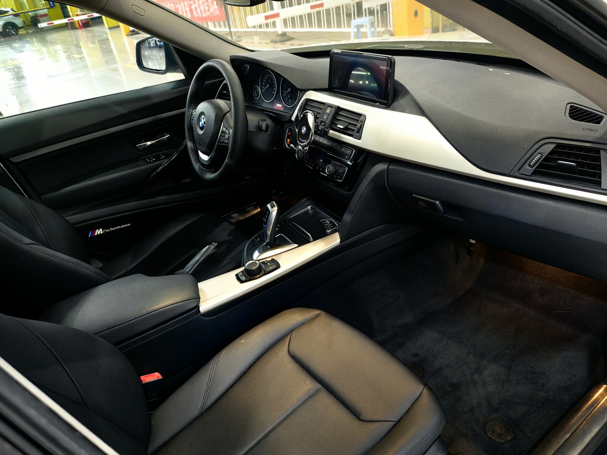 BMW 3 Series GT 2017 immagine di auto #17