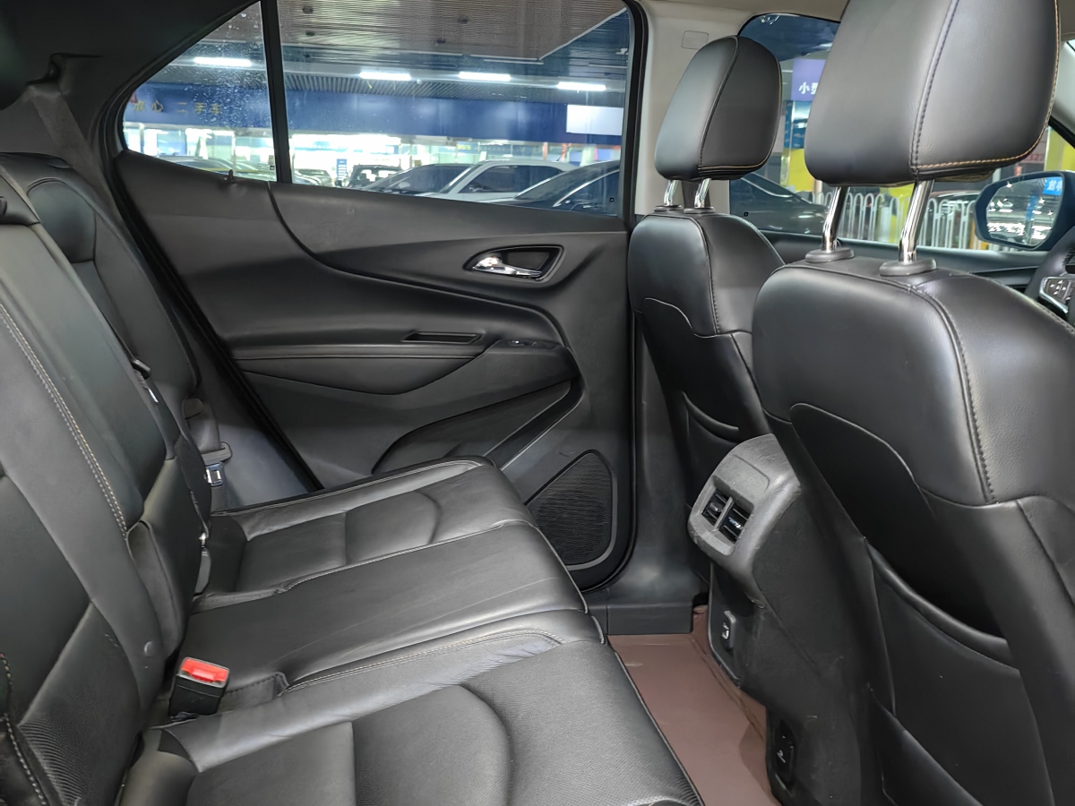 Chevrolet Equinox 2018 car image #17