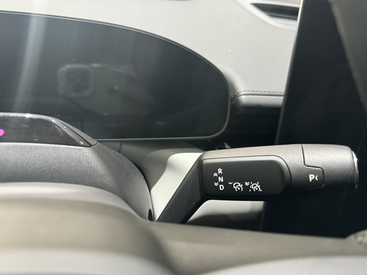 极氪 极氪007 2024 汽车图片 #17