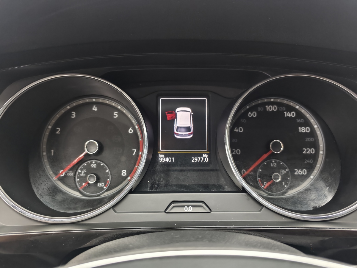 Volkswagen Tiguan L 2018 immagine di auto #17