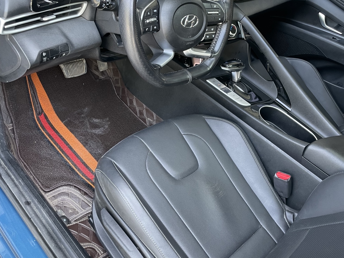 Hyundai Elantra 2023 car image #17