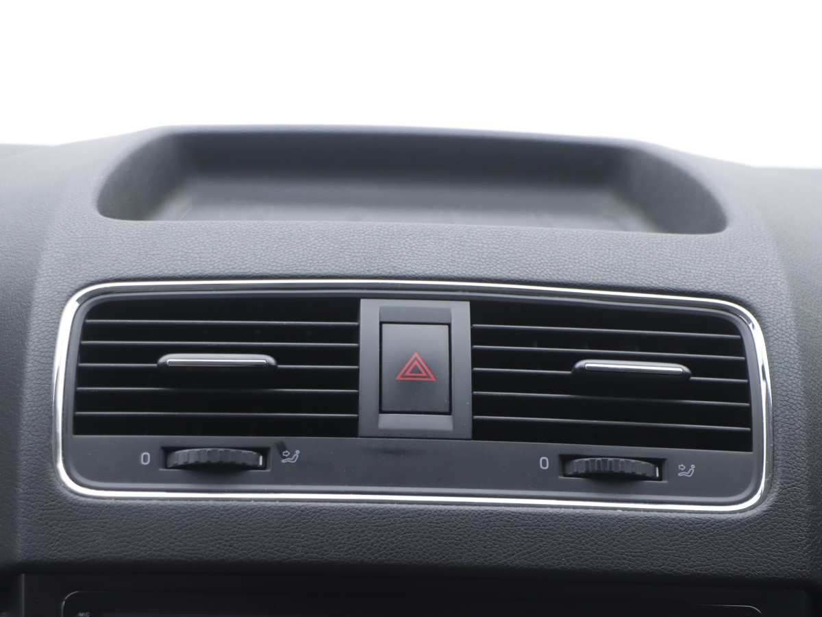 Skoda Yeti 2015 car image #17