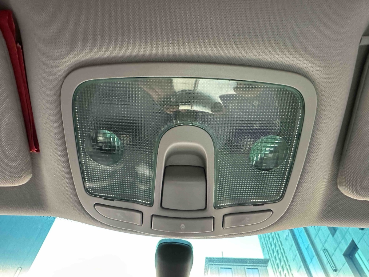 名爵 MG5 2015 汽车图片 #17