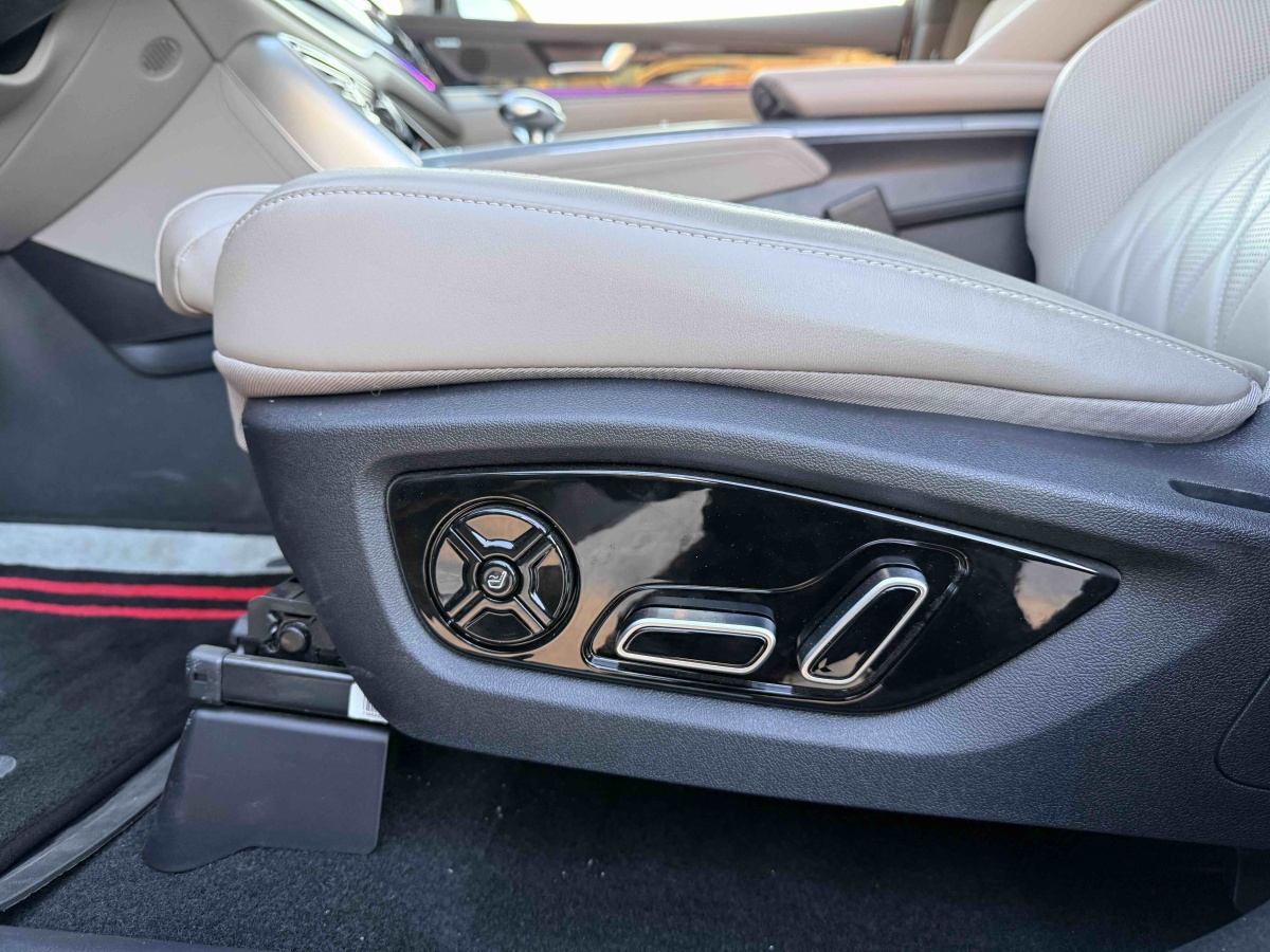 BYD Tang New Energy 2025 car image #17