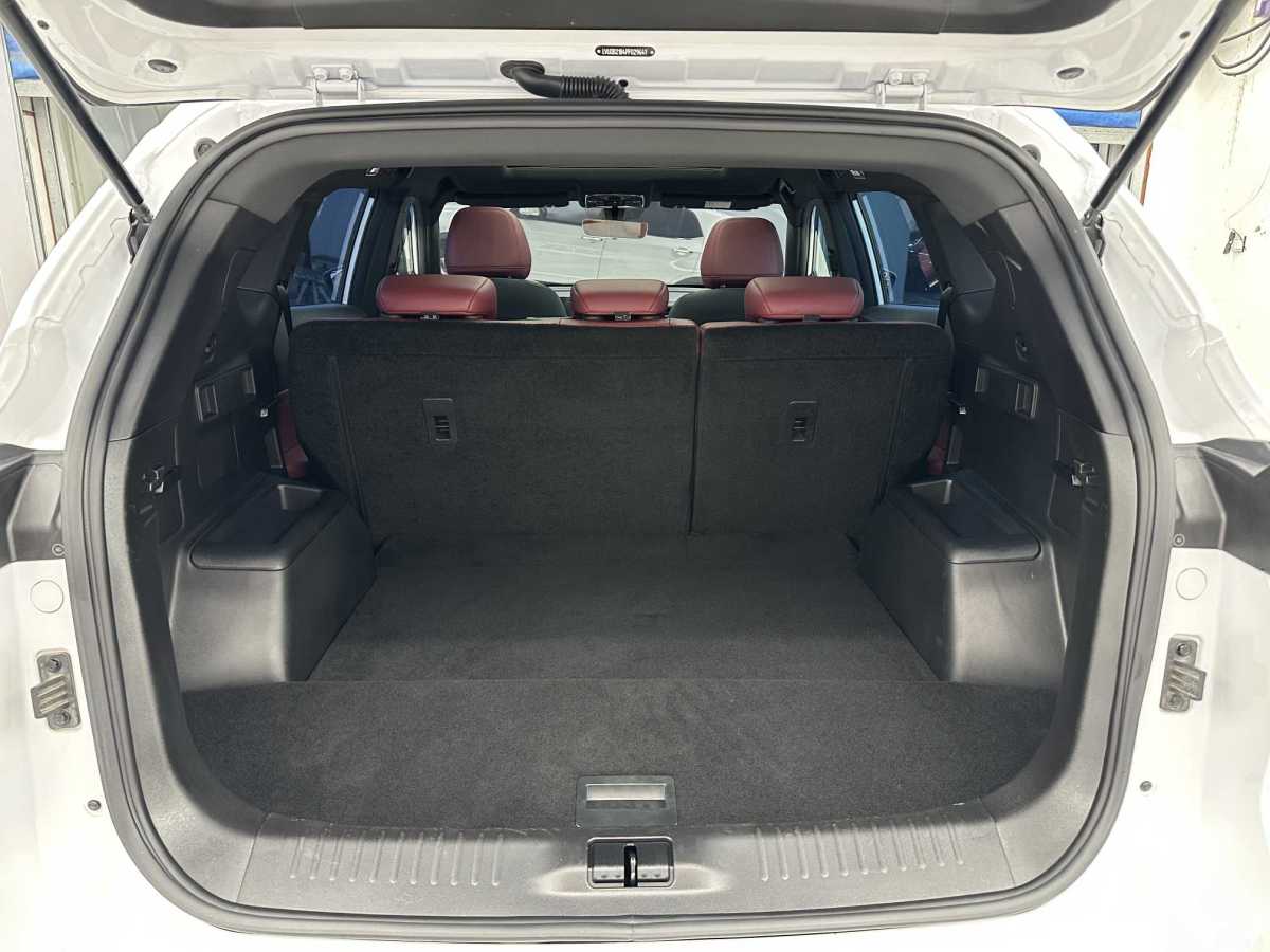 Jetour X70 PLUS 2023 car image #17