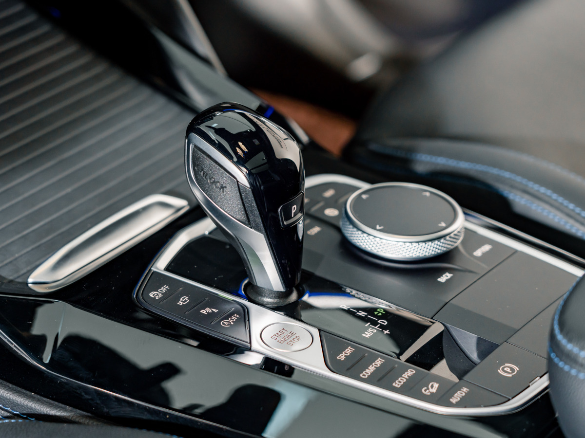 BMW X4 2023 immagine di auto #17