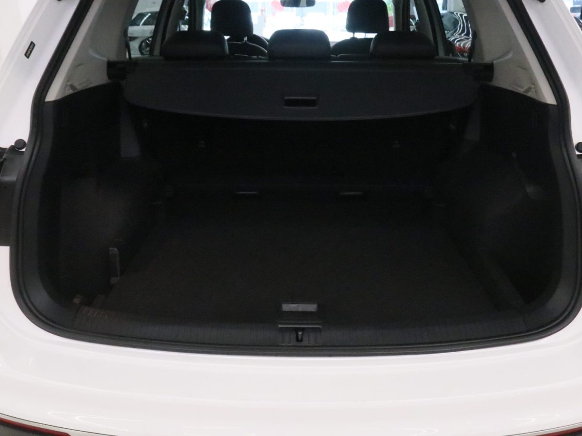 Volkswagen Tiguan L 2020 #17 Volkswagen Tiguan L 2020 car image #17