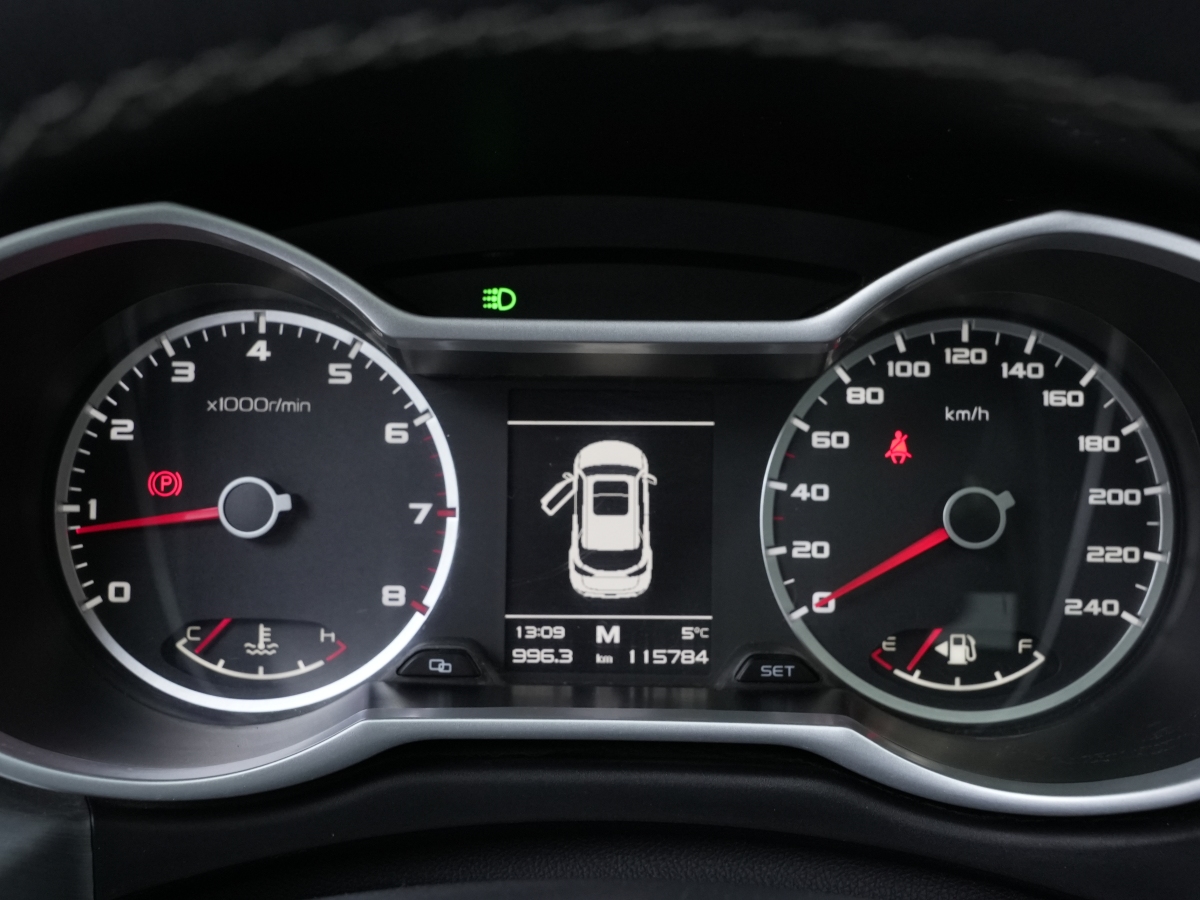 GEELY Boyue 2017 immagine di auto #17