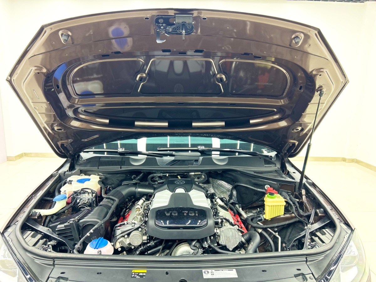 Volkswagen Touareg 2014 car image #17