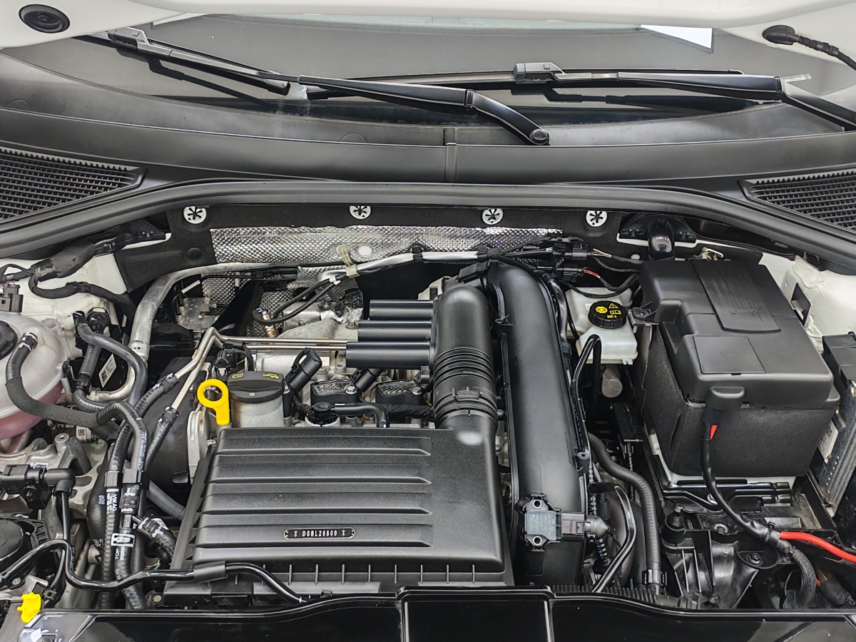 Volkswagen T-Roc 2022 immagine di auto #17