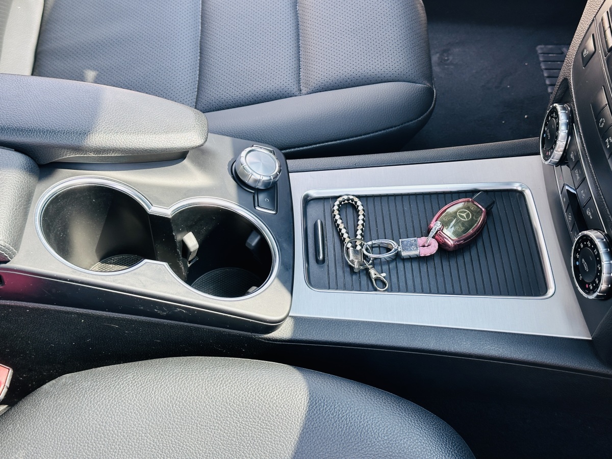 Mercedes-Benz GLK Class 2013 car image #17