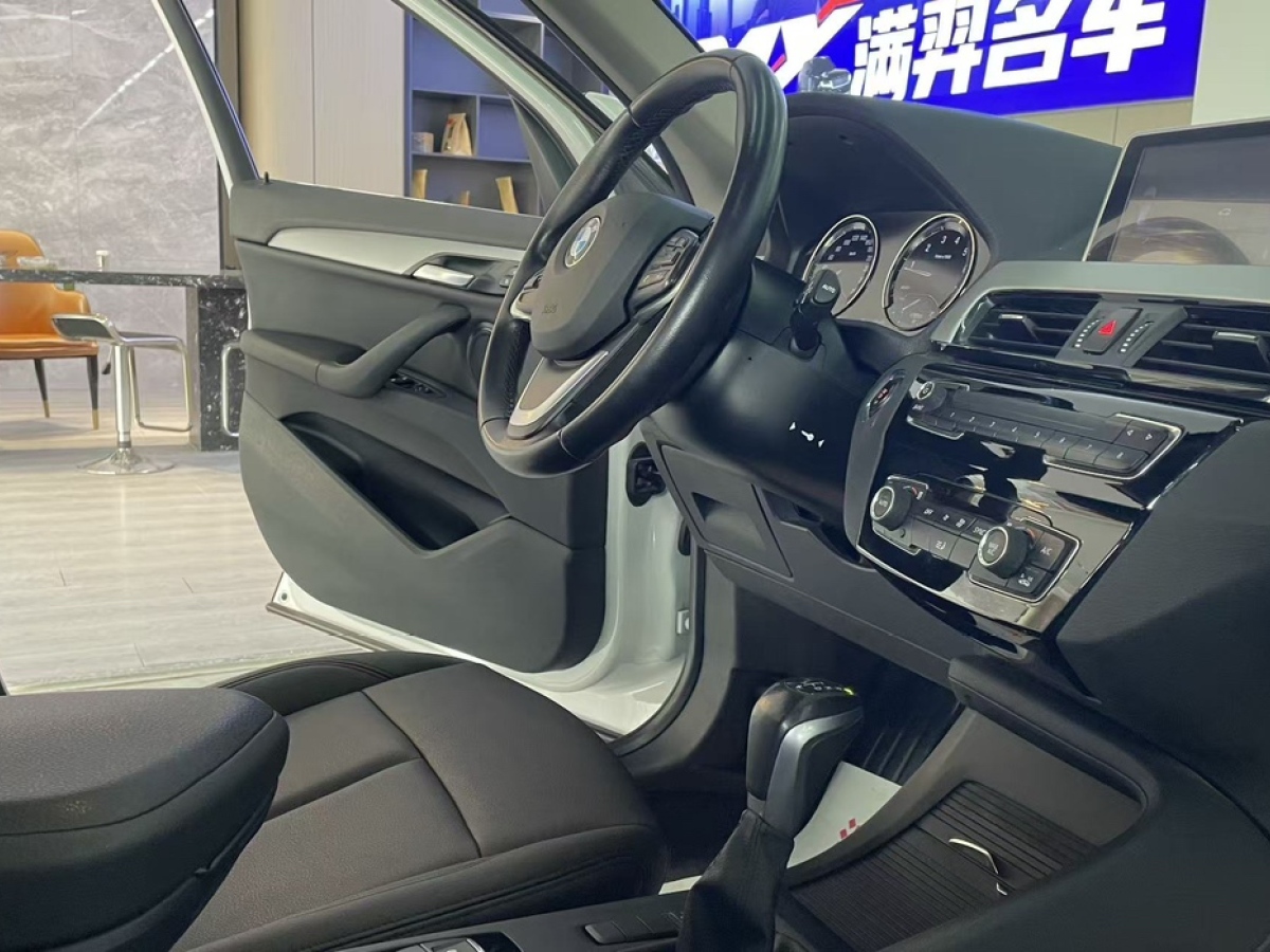 BMW X1 2018 car image #17