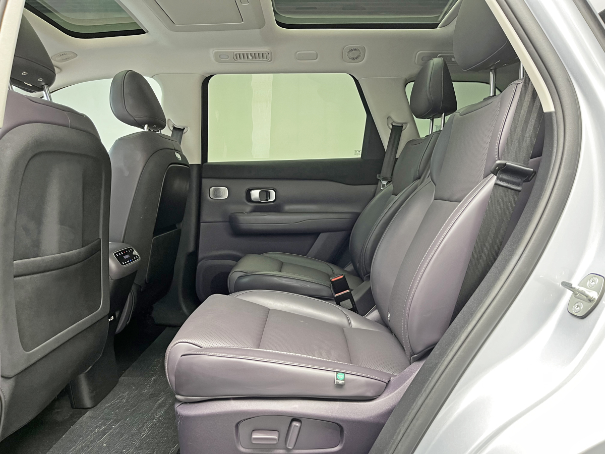 零跑汽车 零跑C16 2025 汽车图片 #17