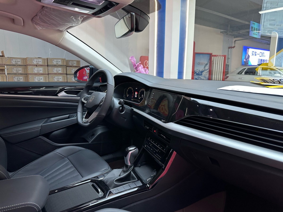 Volkswagen Passat 2026 صورة سيارة #17