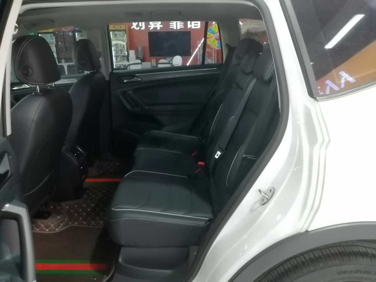 Volkswagen Tiguan L 2021 car image #17