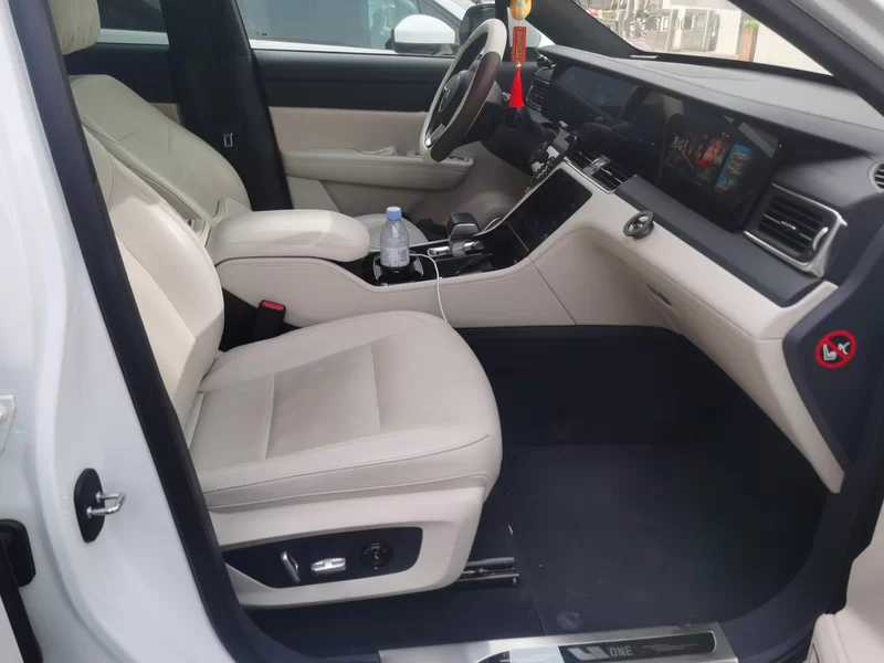 理想汽车 理想ONE 2021 汽车图片 #17