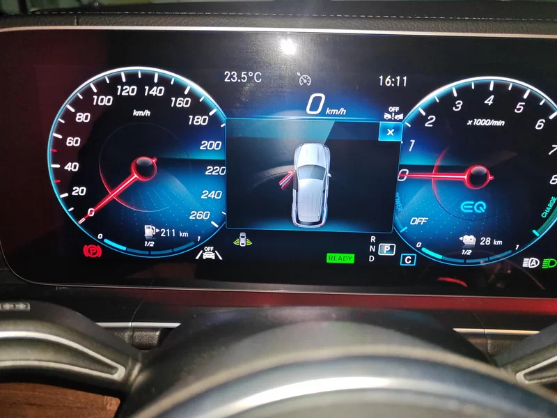 Mercedes-Benz GLE Class New Energy 2023 car image #17