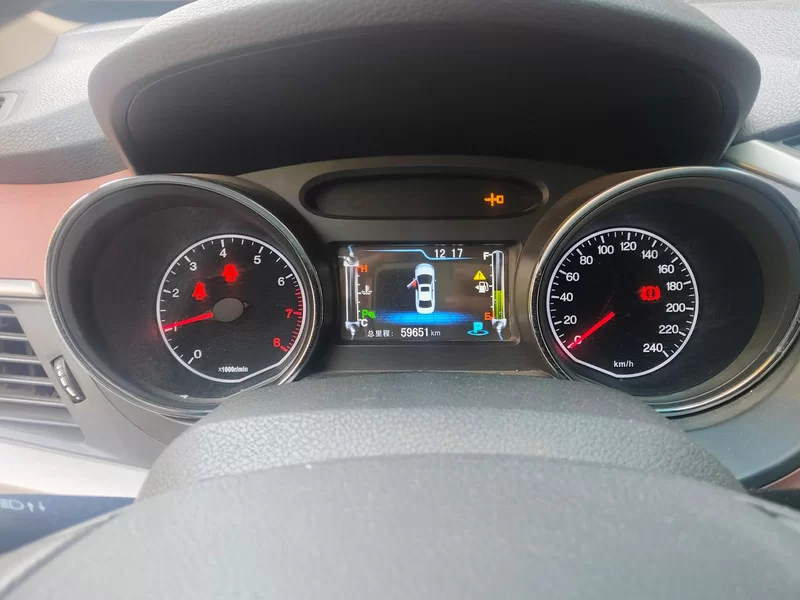 BYD G5 2014 изображение автомобиля #17