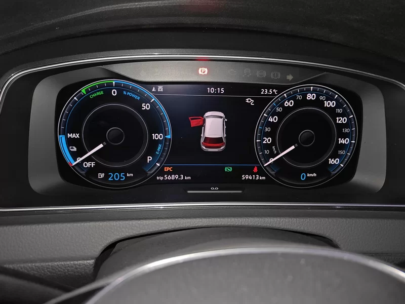 Volkswagen Golf Pure Electric 2018 car image #17