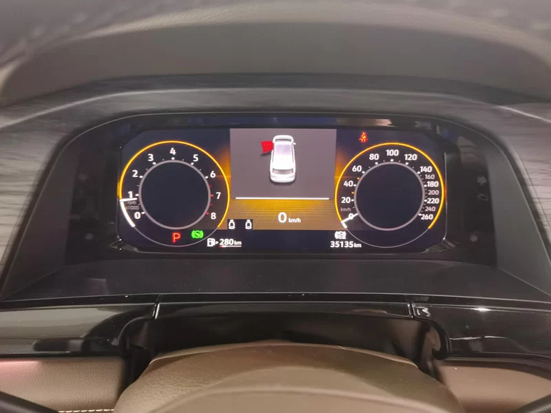 Volkswagen Viloran 2022 car image #17