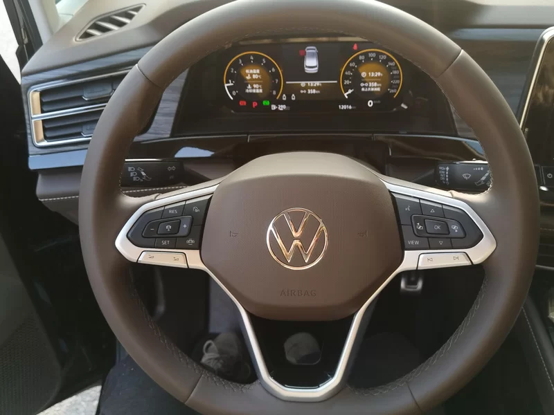 Volkswagen Viloran 2025 #17 Volkswagen Viloran 2025 car image #17