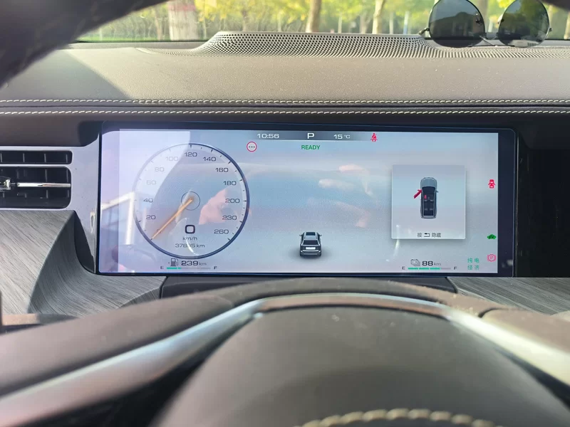 Tank 500 2023 car image #17