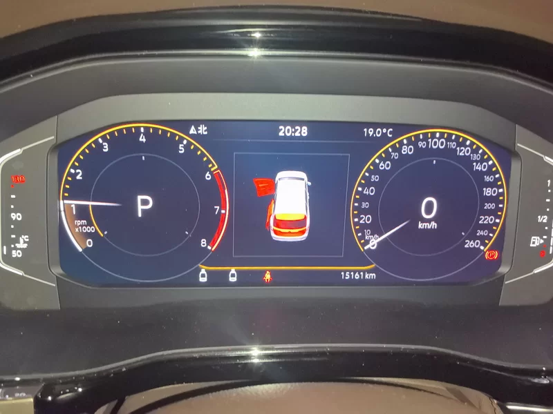 Volkswagen Viloran 2021 car image #17