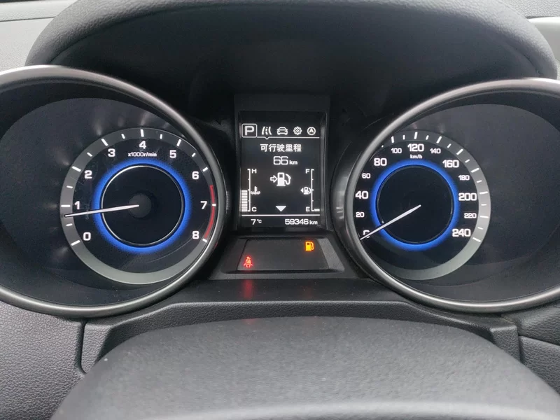 Changan CS35 2018 #17 Changan CS35 2018 car image #17