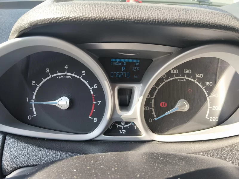 Ford EcoSport 2015 изображение автомобиля #17