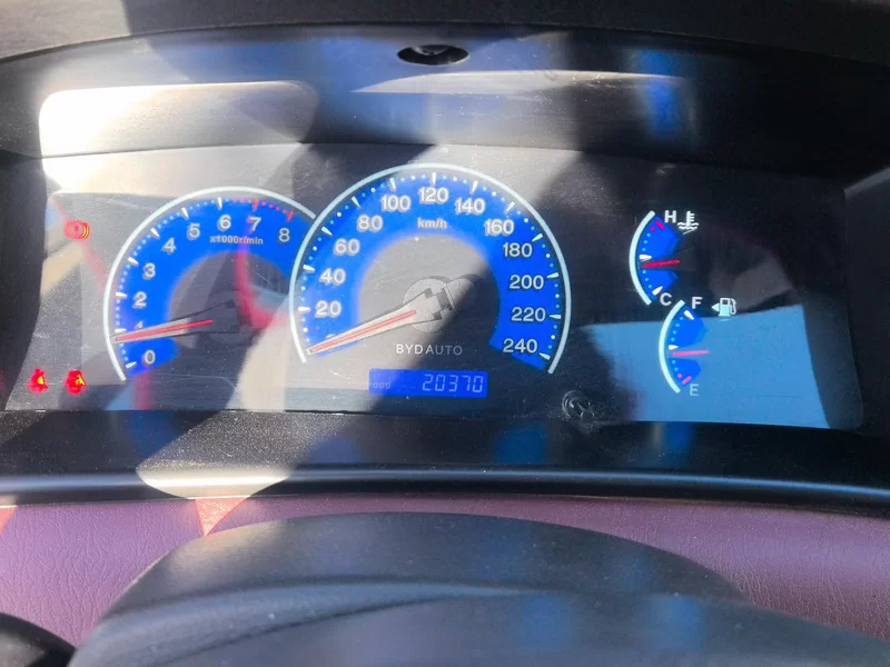 BYD F3 2018 immagine di auto #17