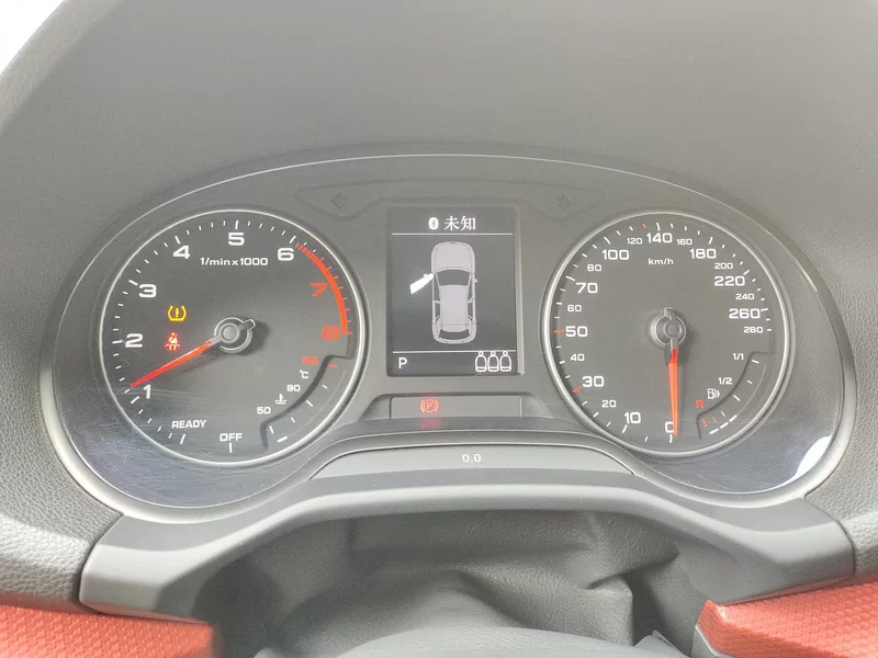 Audi Q2L 2019 immagine di auto #17