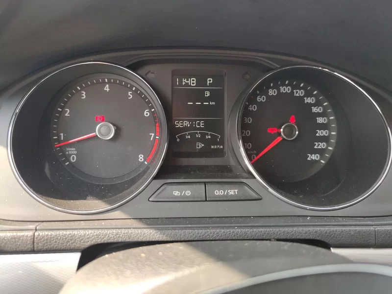 Volkswagen Gran Lavida 2018 immagine di auto #17