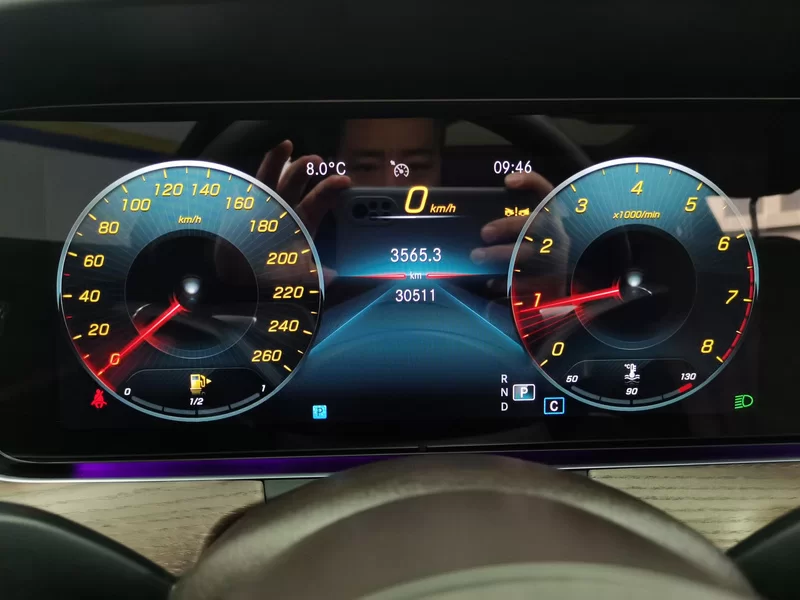 Mercedes-Benz E Class 2022 car image #17