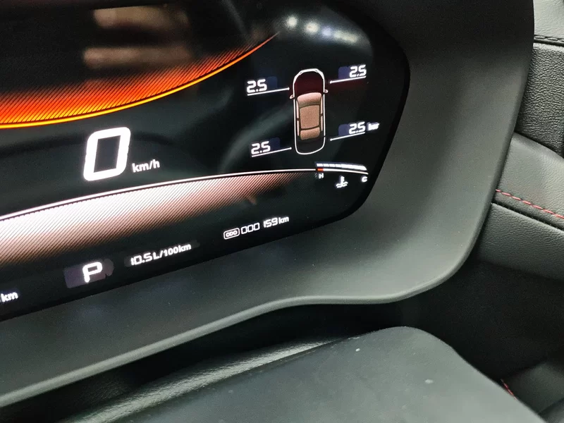 5 2025 car image #17