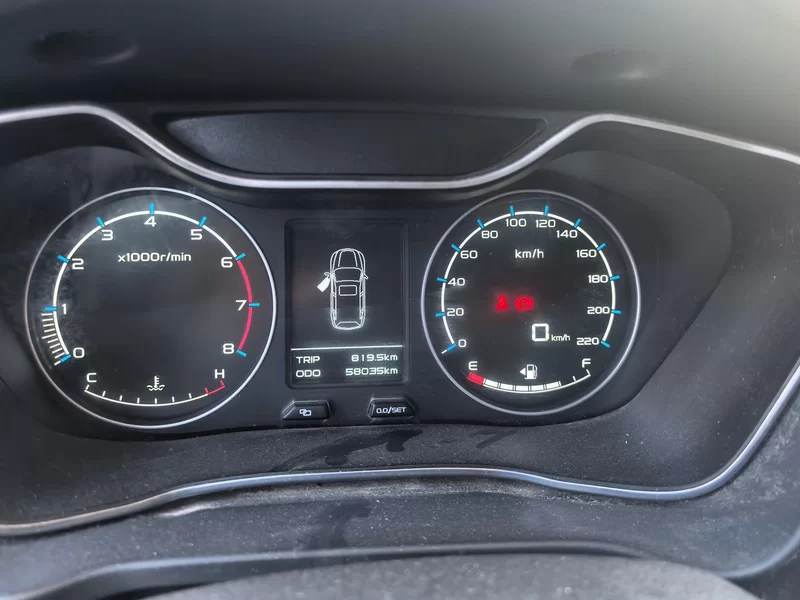GEELY Vision X6 2017 immagine di auto #17