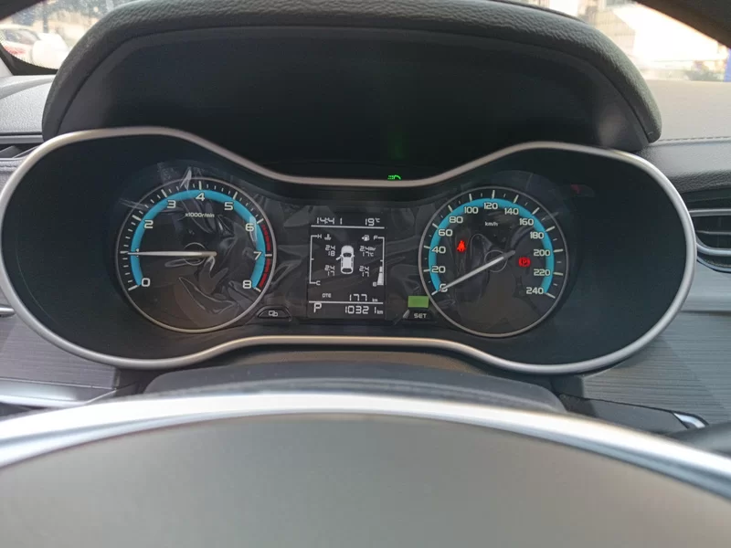GEELY Emgrand 2021 car image #17