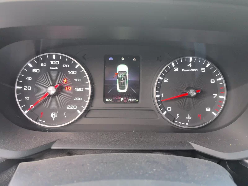 5 2023 immagine di auto #17