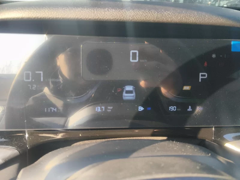 GEELY Emgrand 2025 car image #17