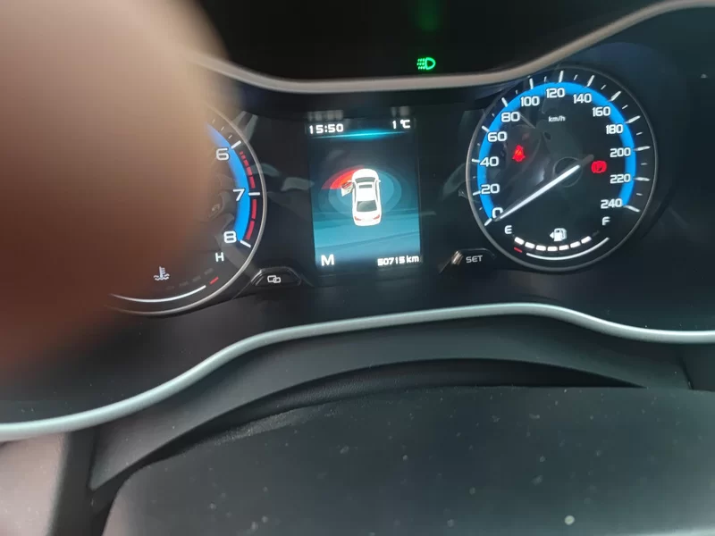 GEELY Emgrand 2019 #17 GEELY Emgrand 2019 car image #17