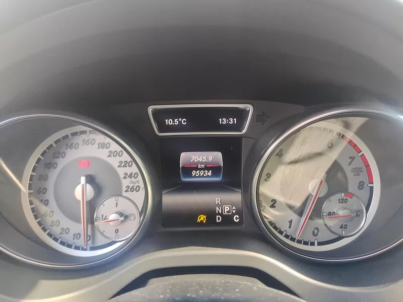 Mercedes-Benz GLA Class 2016 car image #17